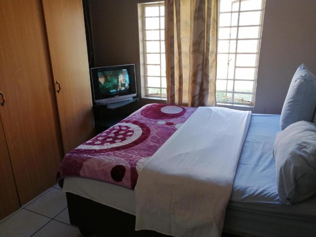Kaste Guesthouse Tzaneen Esterno foto