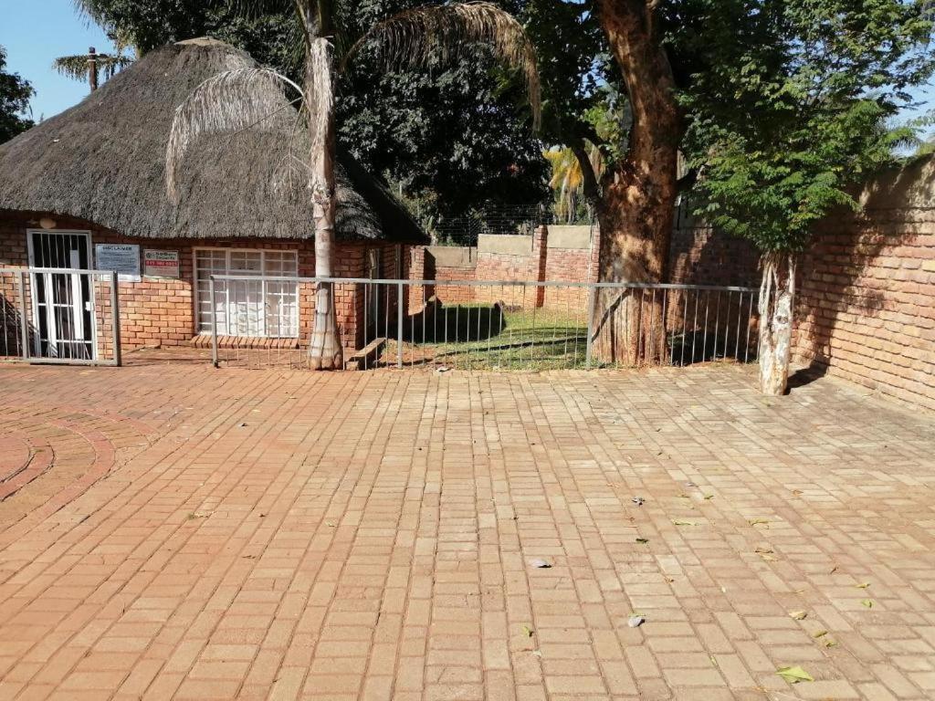 Kaste Guesthouse Tzaneen Esterno foto
